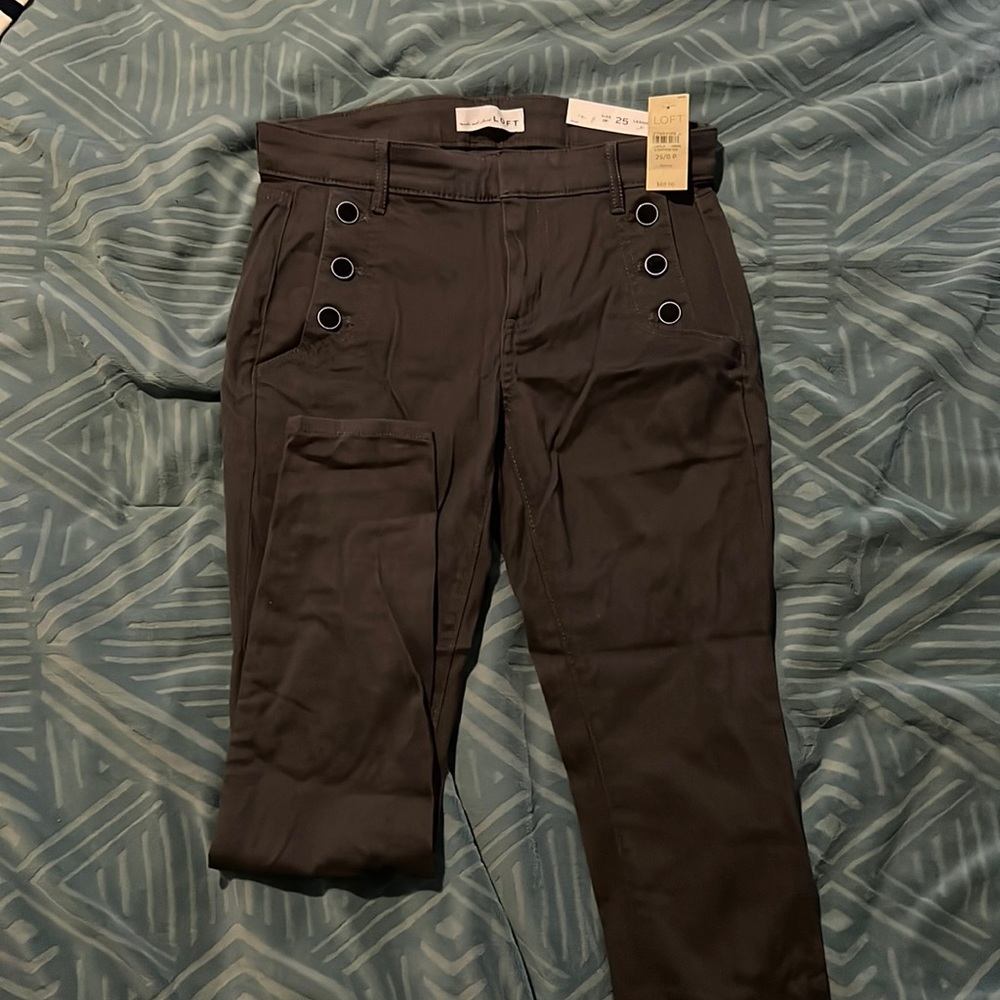 Never worn - size 25/0 P legging jeans